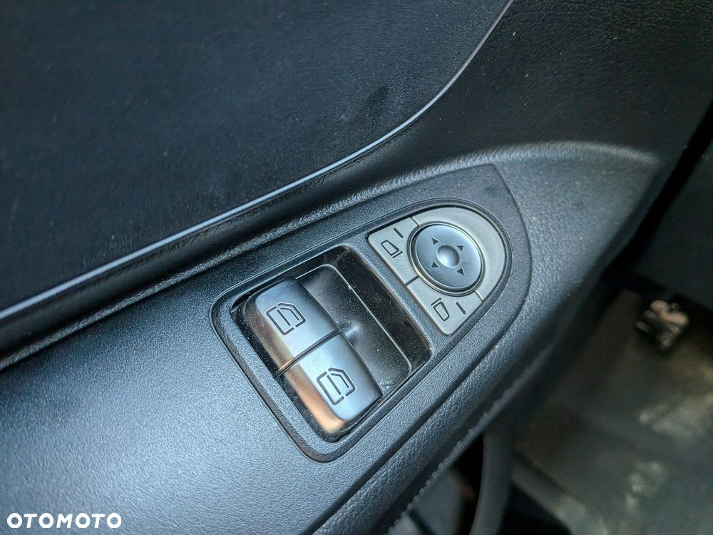 Mercedes-Benz Vito - 14