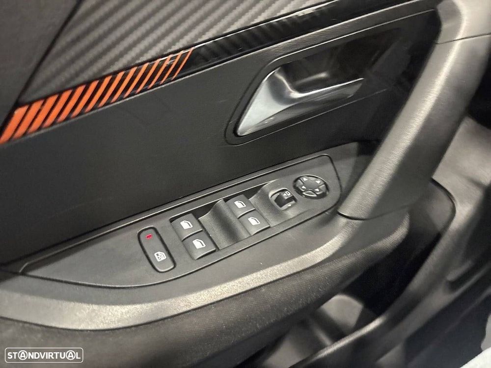 Peugeot 2008 1.2 PureTech Active Pack - 18