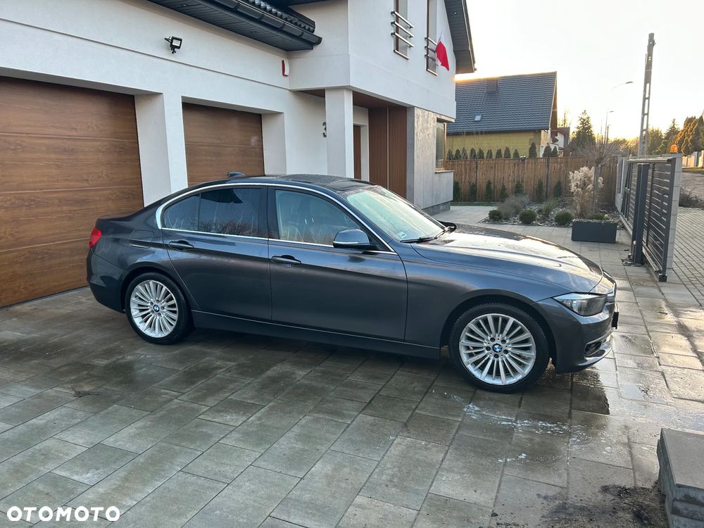 BMW Seria 3 328i xDrive Luxury Line - 12