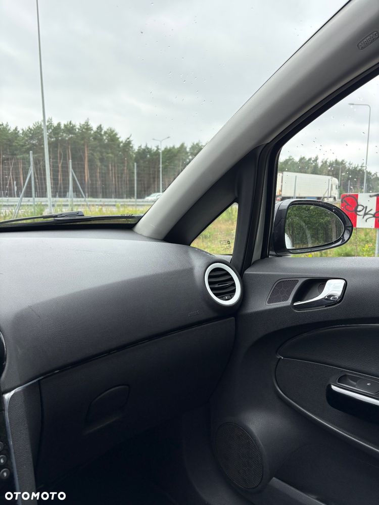 Opel Corsa 1.7 CDTI Cosmo - 25