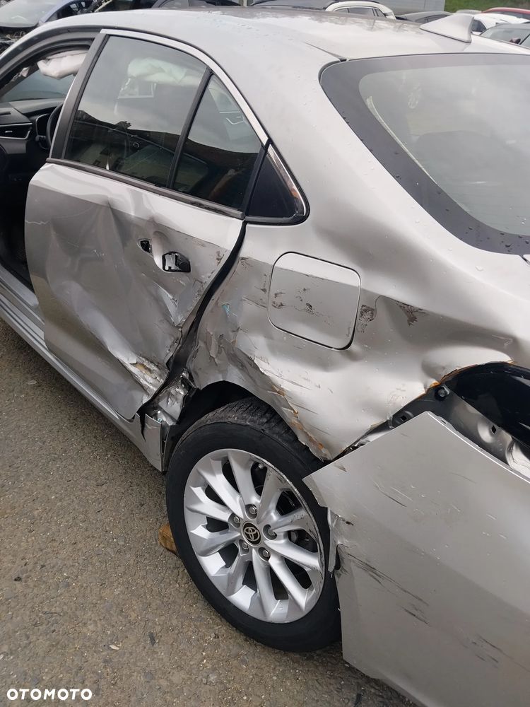 Toyota Corolla 1.8 Hybrid Comfort - 19