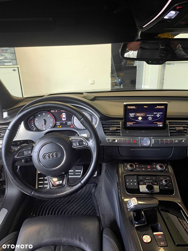 Audi S8 - 5