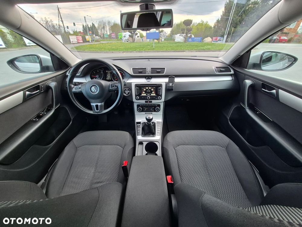 Volkswagen Passat 2.0 TDI BlueMotion Technology Comfortline - 5