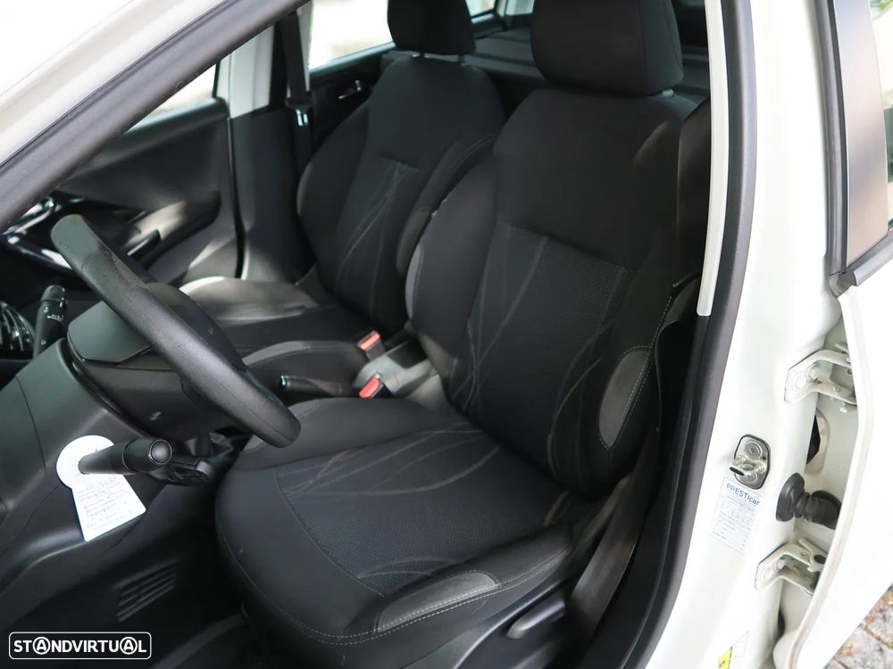 Peugeot 208 1.4 HDI Business - 12