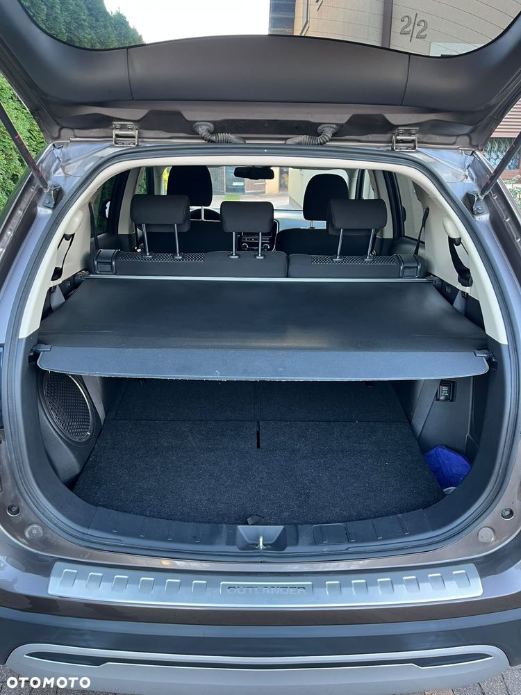 Mitsubishi Outlander - 10