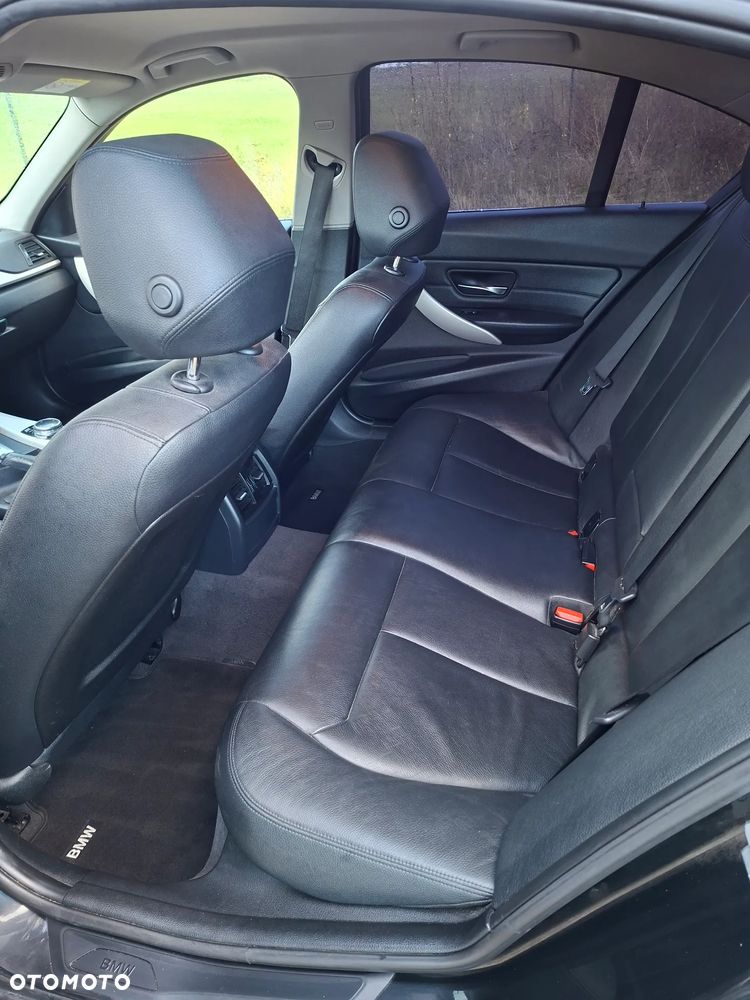 BMW Seria 3 318d - 6