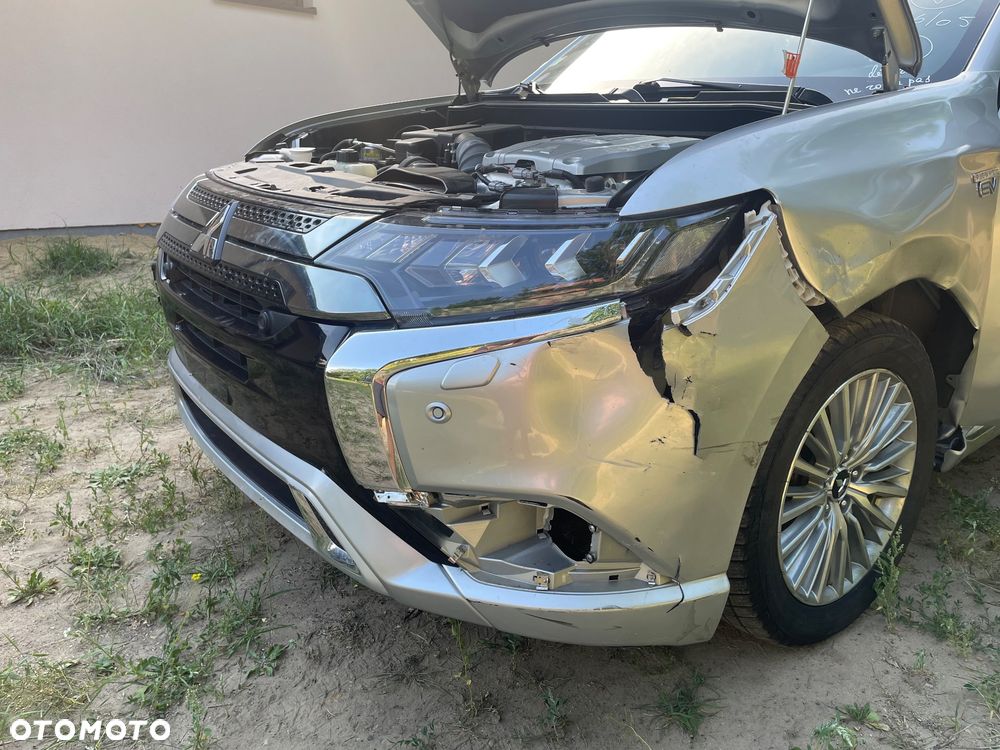 Mitsubishi Outlander - 6