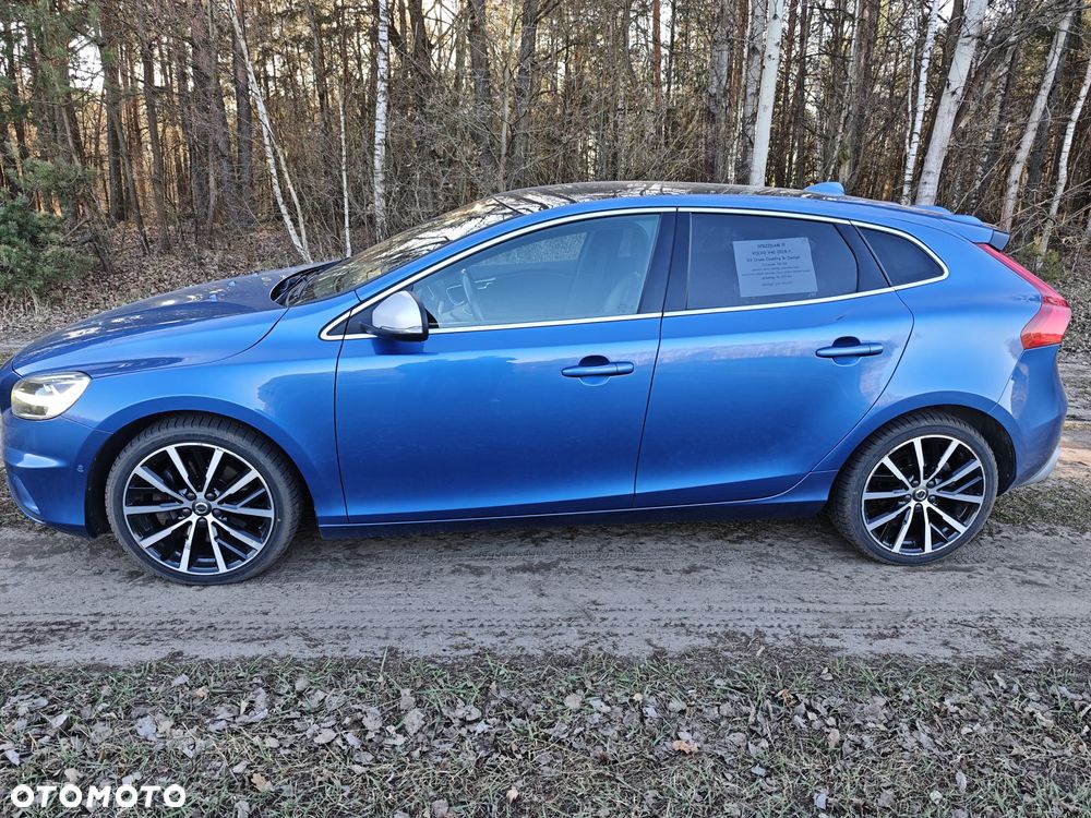 Volvo V40 Cross Country - 1