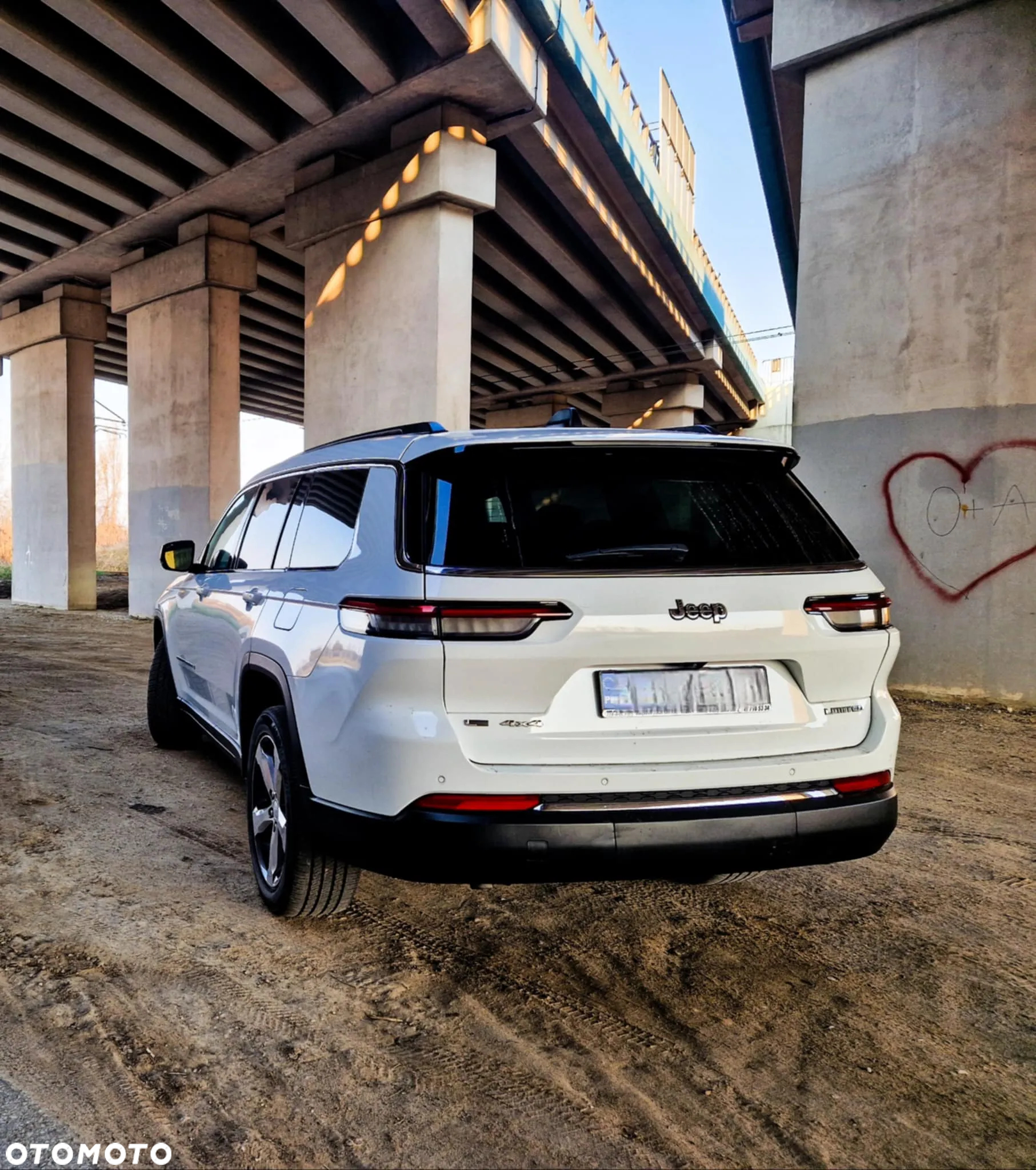 Jeep Grand Cherokee - 4