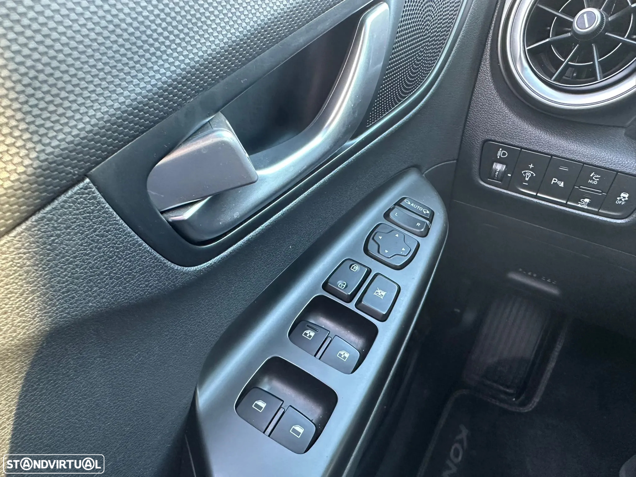 Hyundai Kauai EV 64 kWh Vanguard+TMS - 11