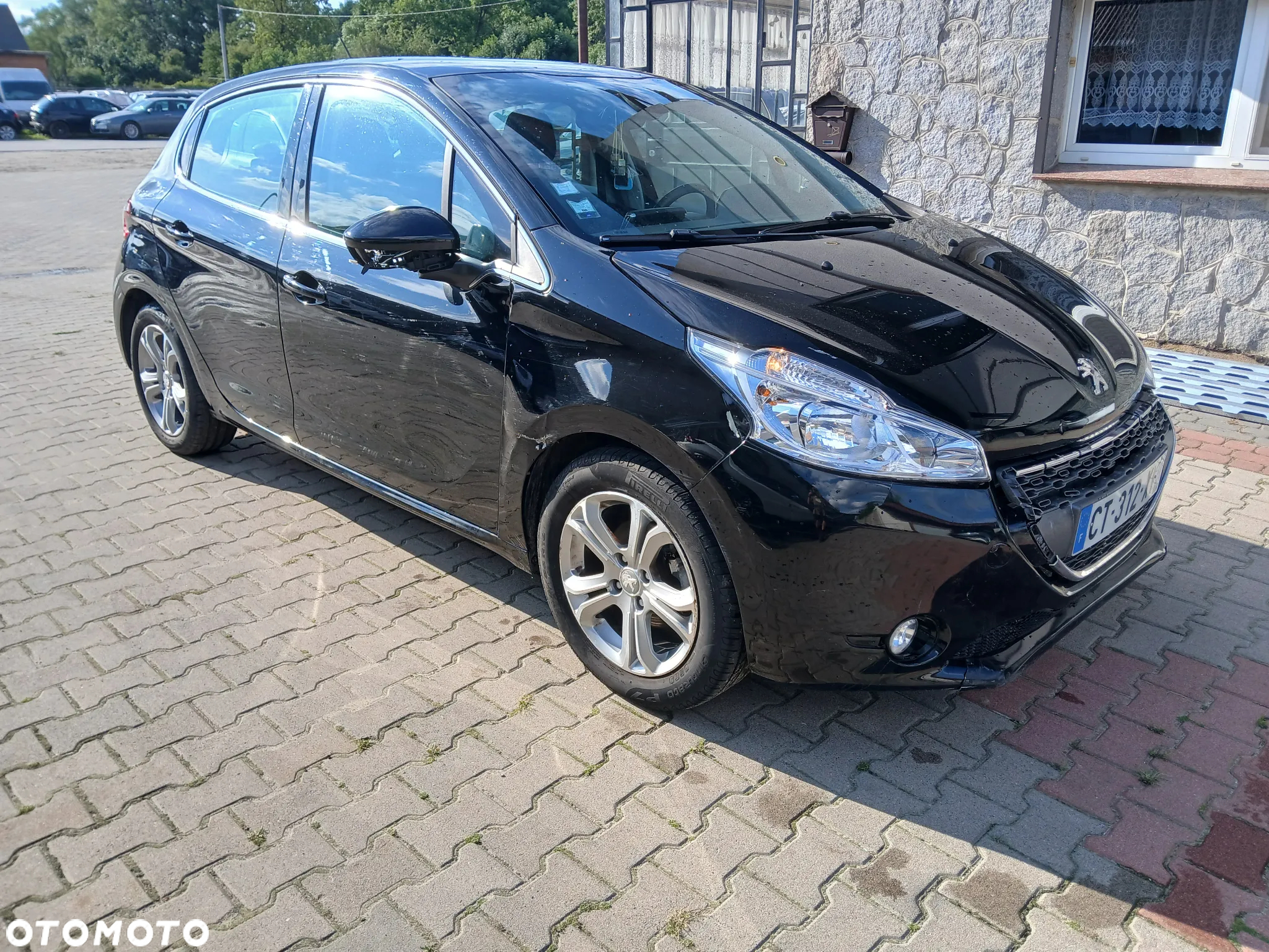 Peugeot 208 1.2 PureTech Allure - 4
