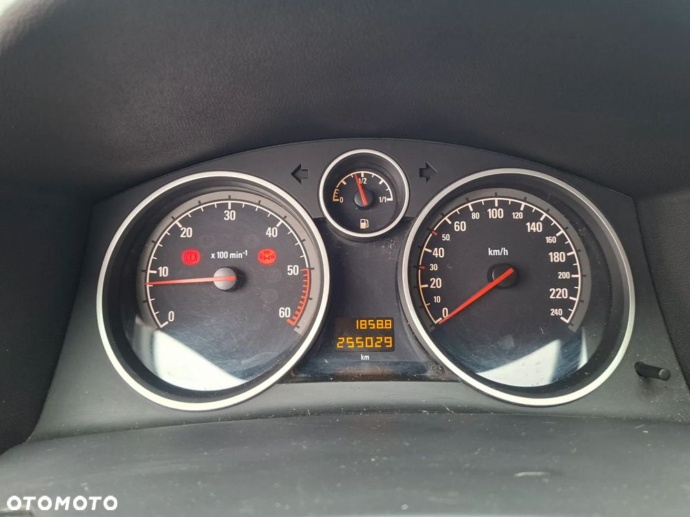 Opel Astra 1.9 CDTI Enjoy - 8