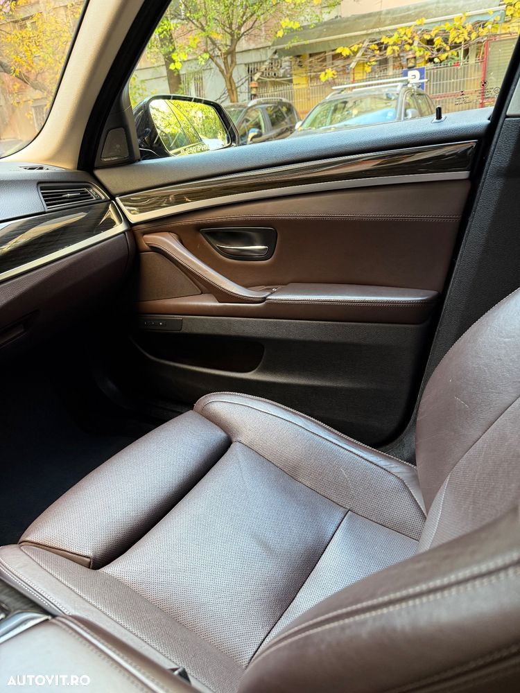 BMW Seria 5 530d xDrive - 9