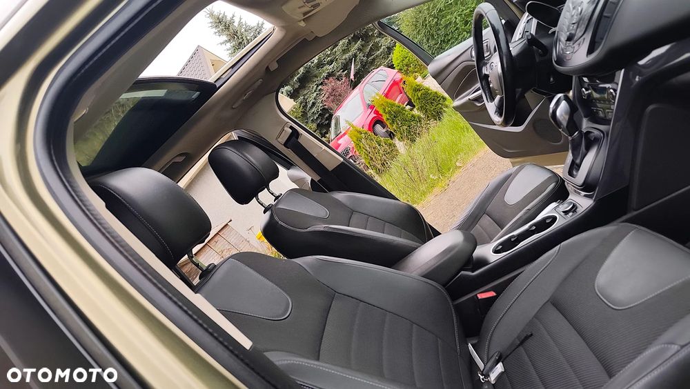 Ford Kuga 2.0 TDCi 4WD Titanium Plus - 12
