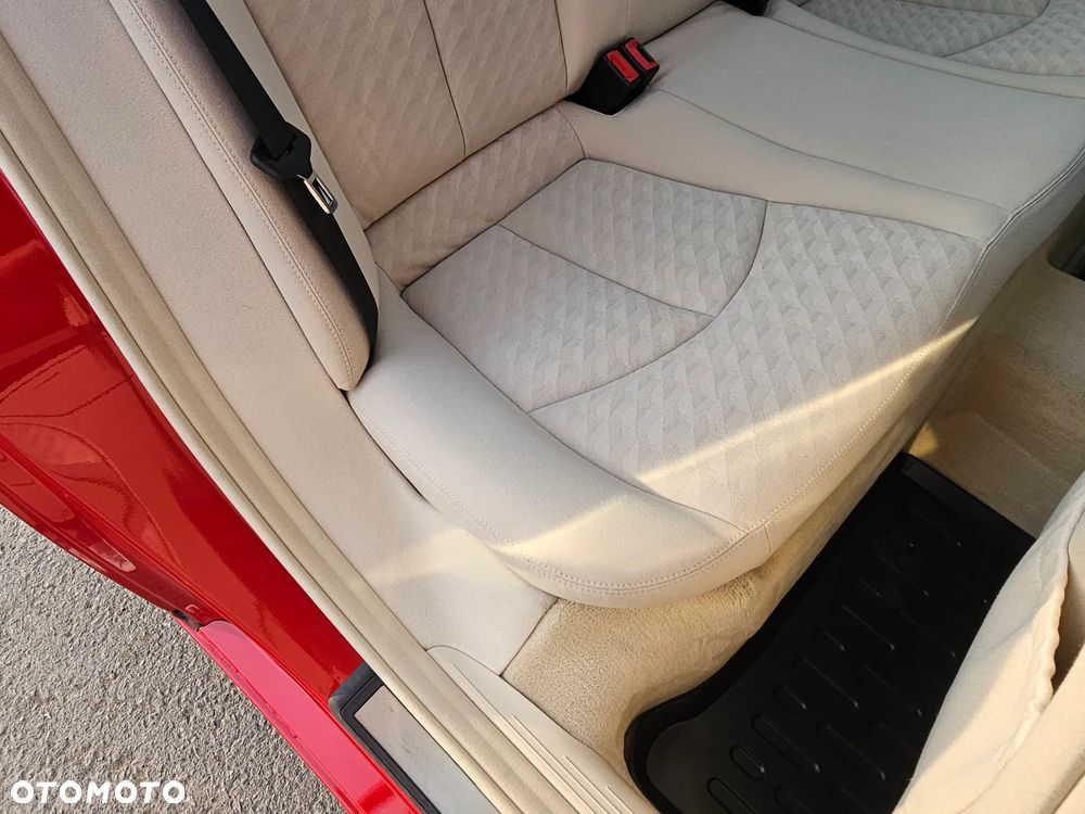 Mercedes-Benz Klasa E 320 Classic - 38