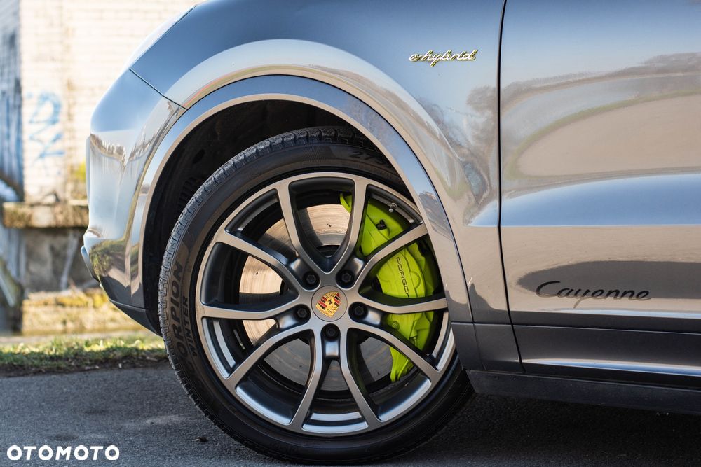 Porsche Cayenne Coupe E-Hybrid - 31