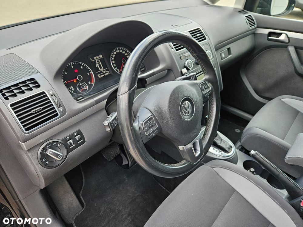 Volkswagen Touran 2.0 TDI DPF DSG Life - 16