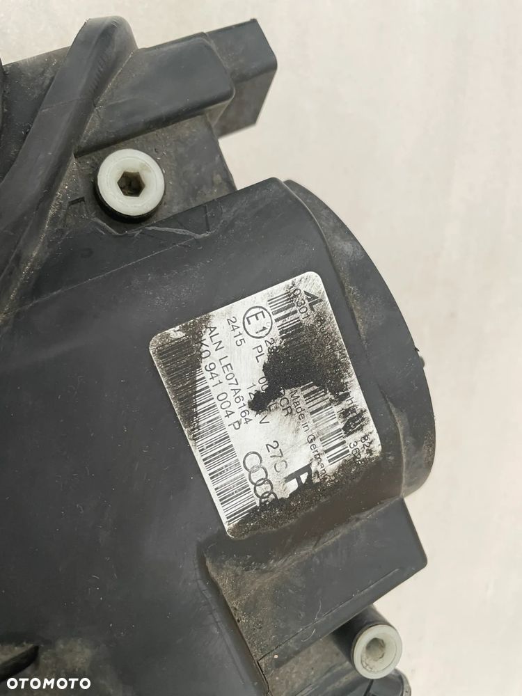 Audi A4 B8 8K reflektor xenon prawy 8K0941004P - 2