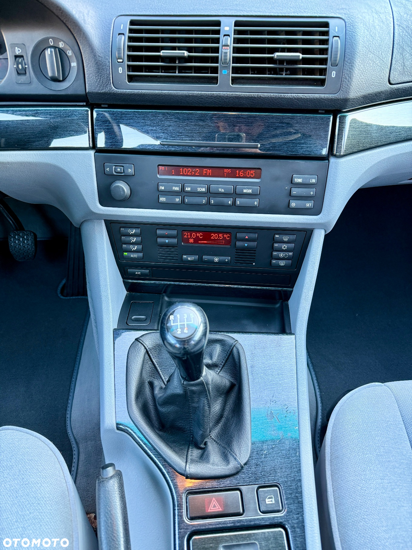 BMW Seria 5 523i - 14