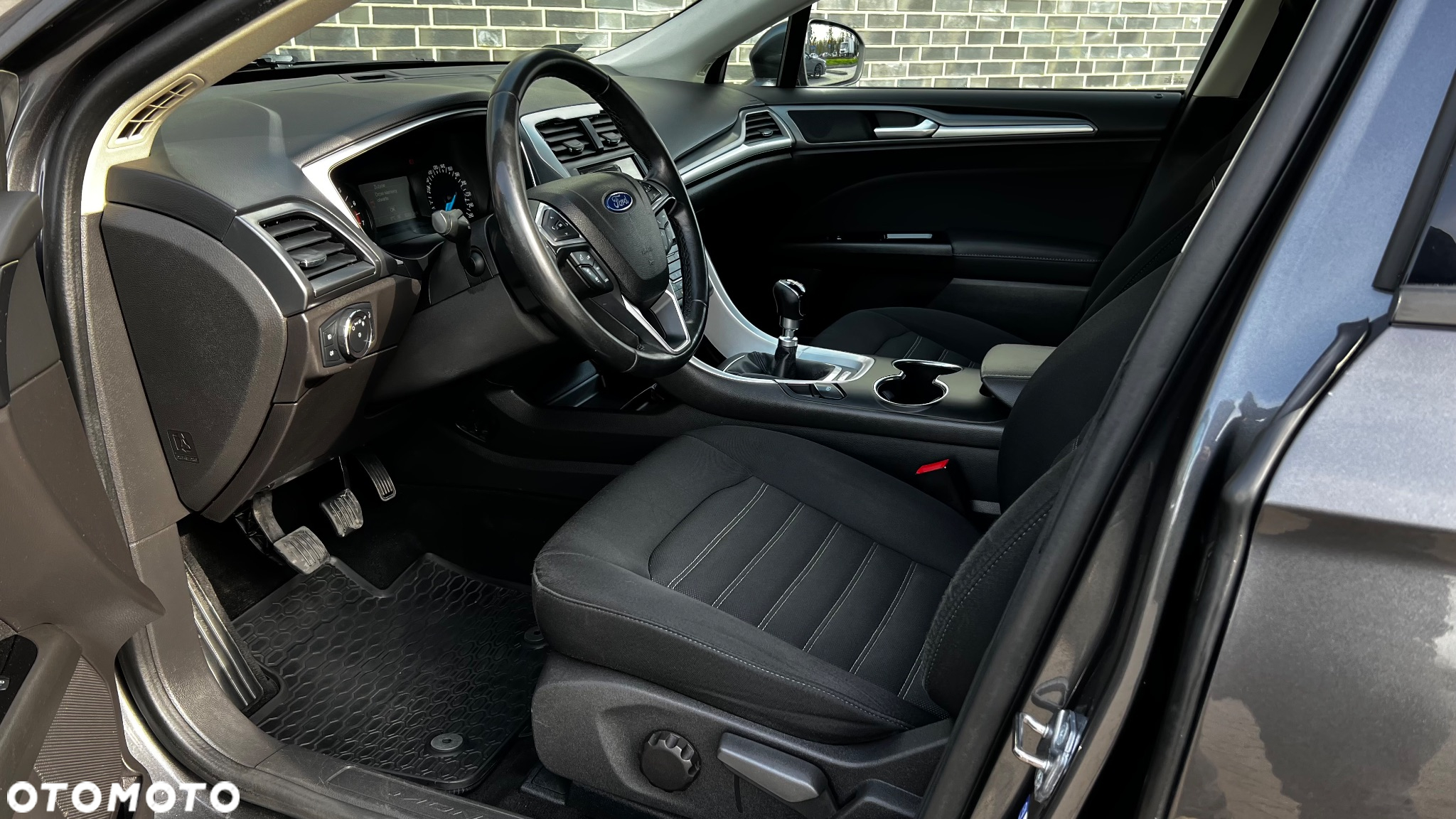 Ford Mondeo - 25