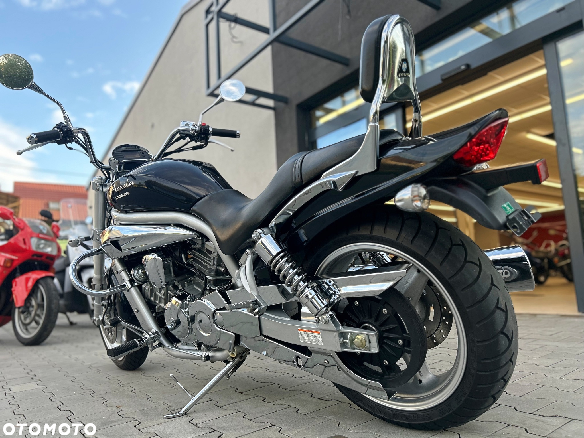 Hyosung GV - 8