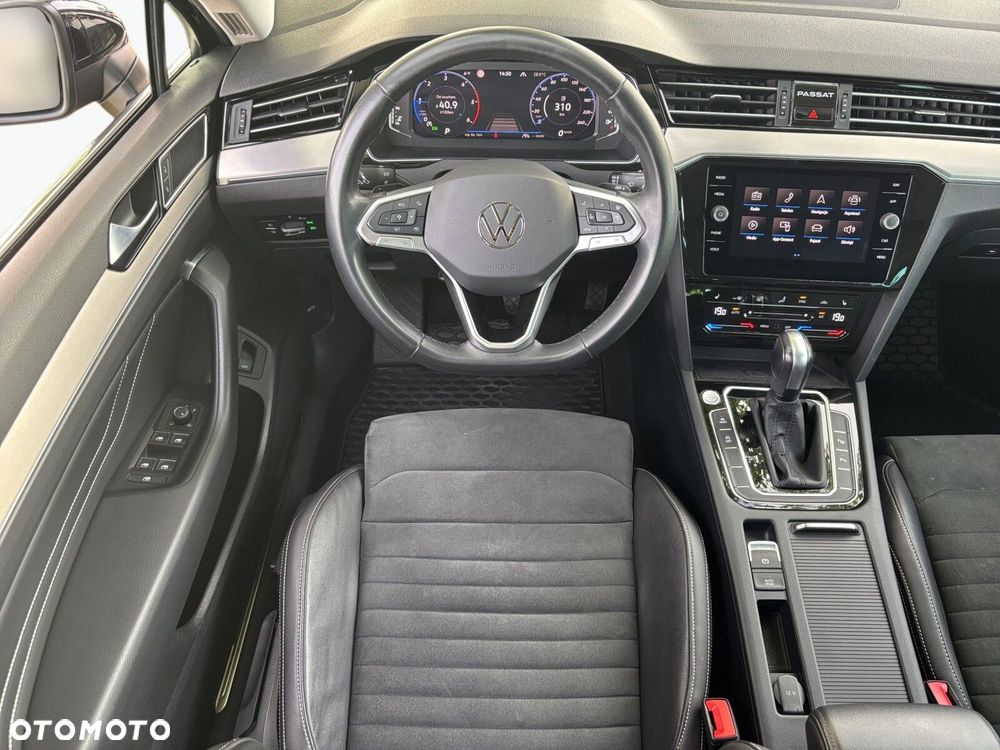 Volkswagen Passat Variant 2.0 TDI SCR Elegance DSG - 19