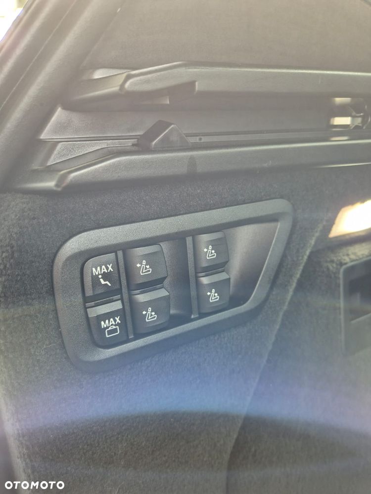 BMW X7 xDrive40d mHEV - 27