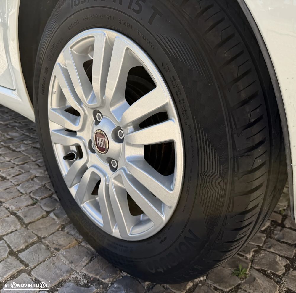 Fiat Punto 1.2 Lounge S&S - 5