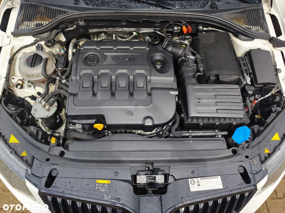 Skoda Octavia 2.0 TDI DSG RS - 22