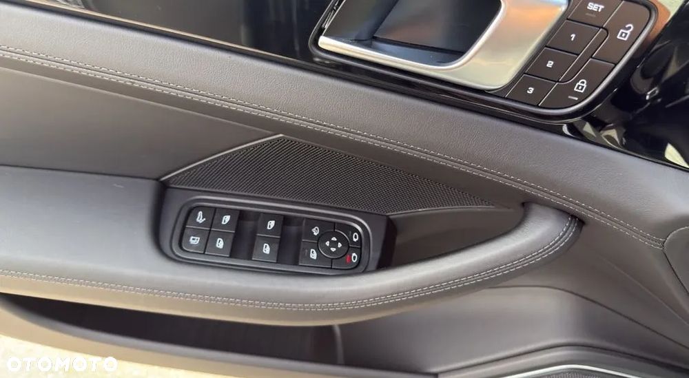 Porsche Panamera 4S E-Hybrid - 16
