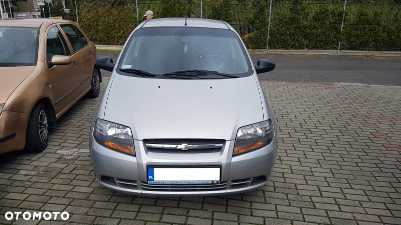 Chevrolet Aveo - 4