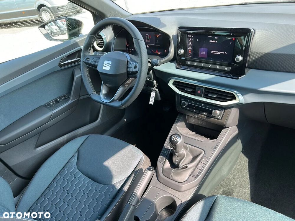 Seat Arona - 13