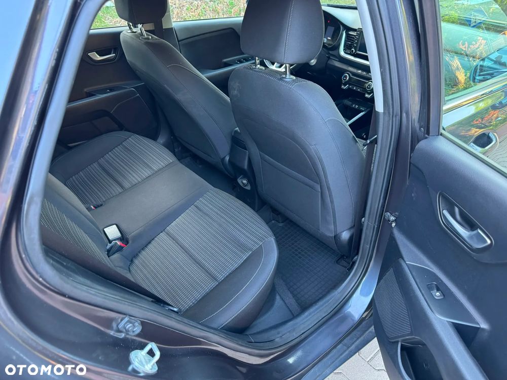 Kia Stonic 1.4 L - 7