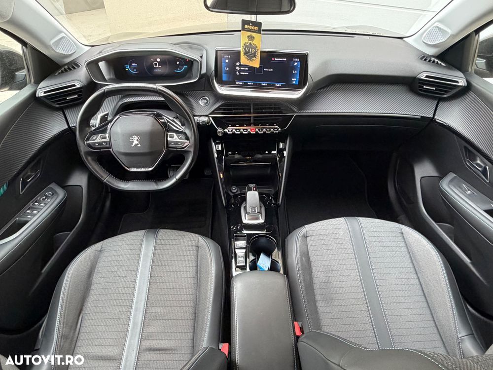 Peugeot 208 1.2 L PureTech STT EAT8 GT Pack - 13