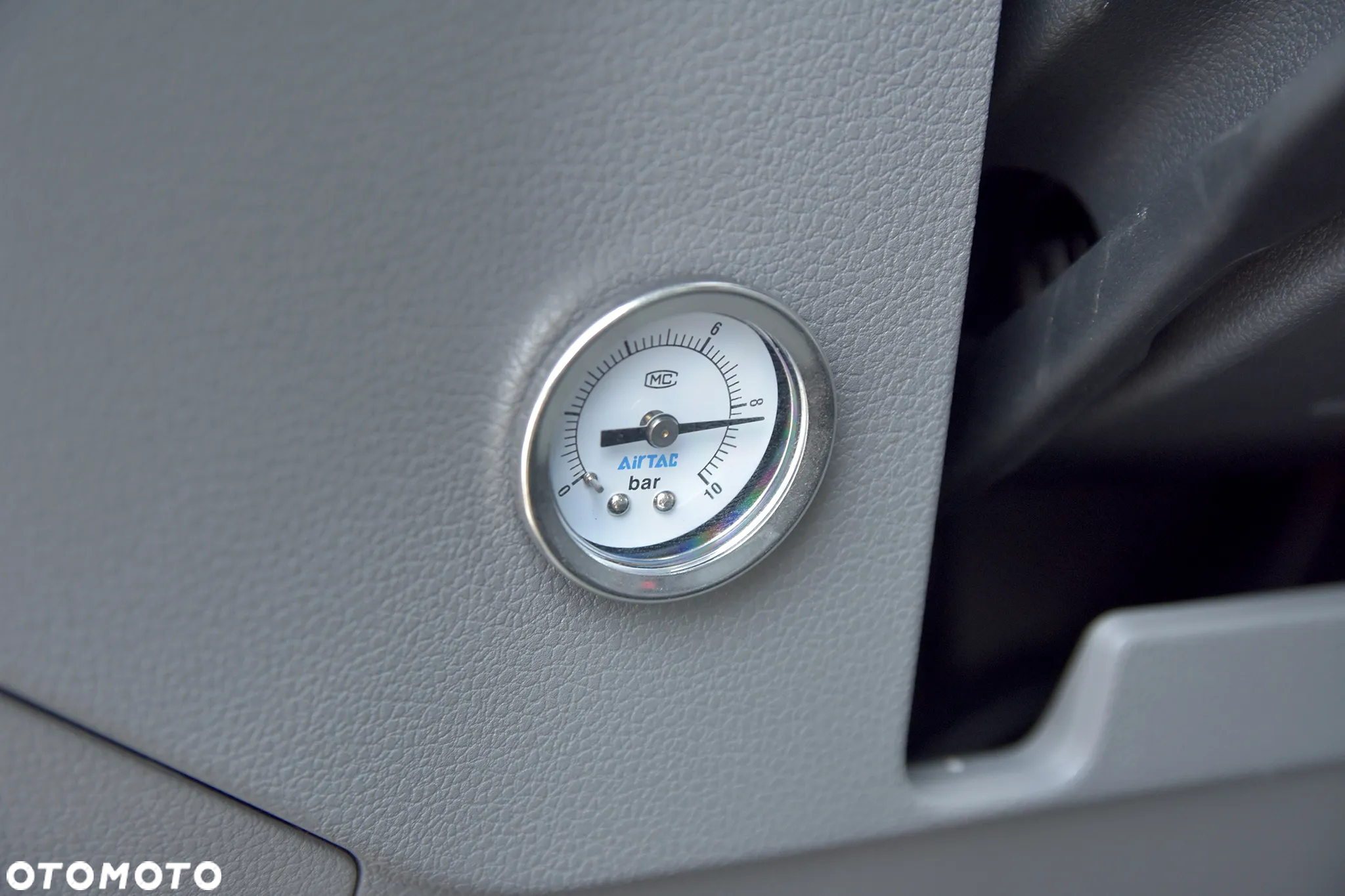 Volkswagen Crafter autolaweta PPP pomoc drogowa - 39