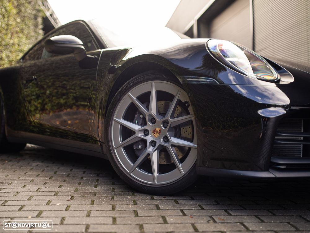 Porsche 911 (992) Carrera - 9