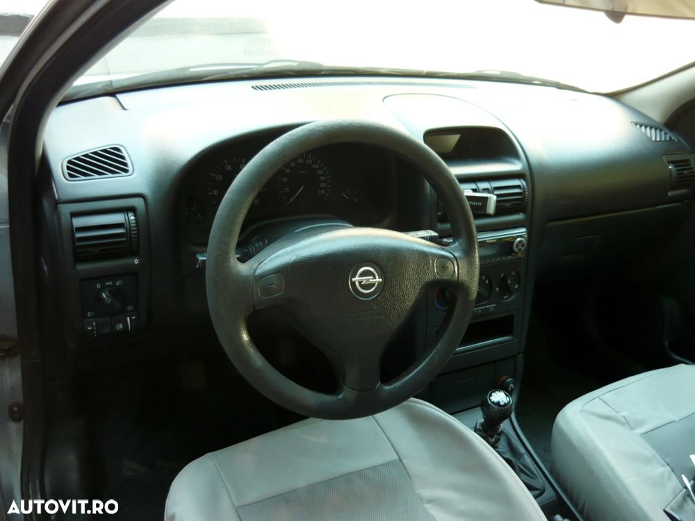 Opel Astra Classic 1.6i - 2