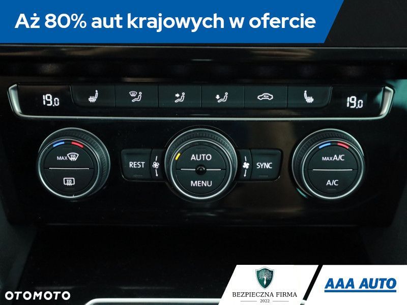 Volkswagen Passat Variant - 11