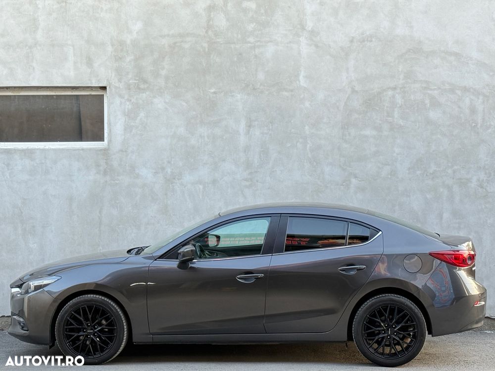 Mazda 3 - 8