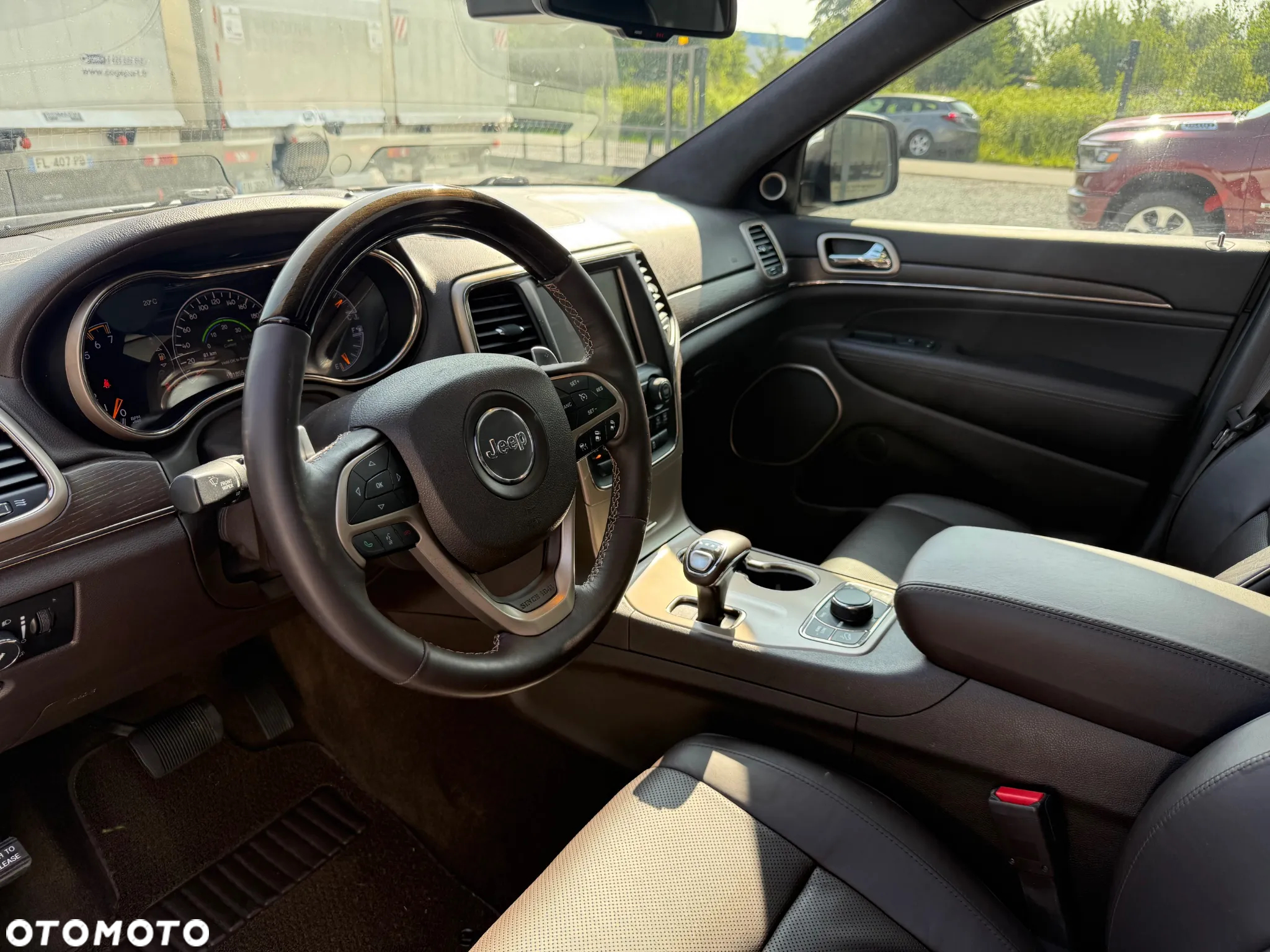 Jeep Grand Cherokee 5.7 V8 HEMI 4WD Automatik Summit - 8