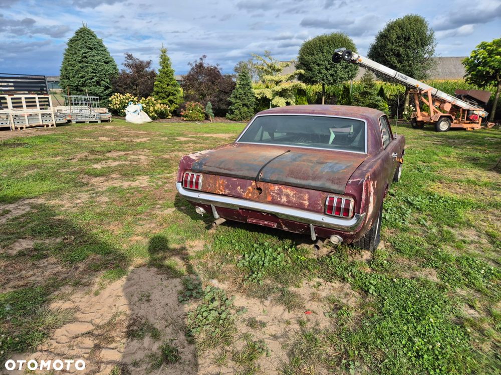 Ford Mustang - 2