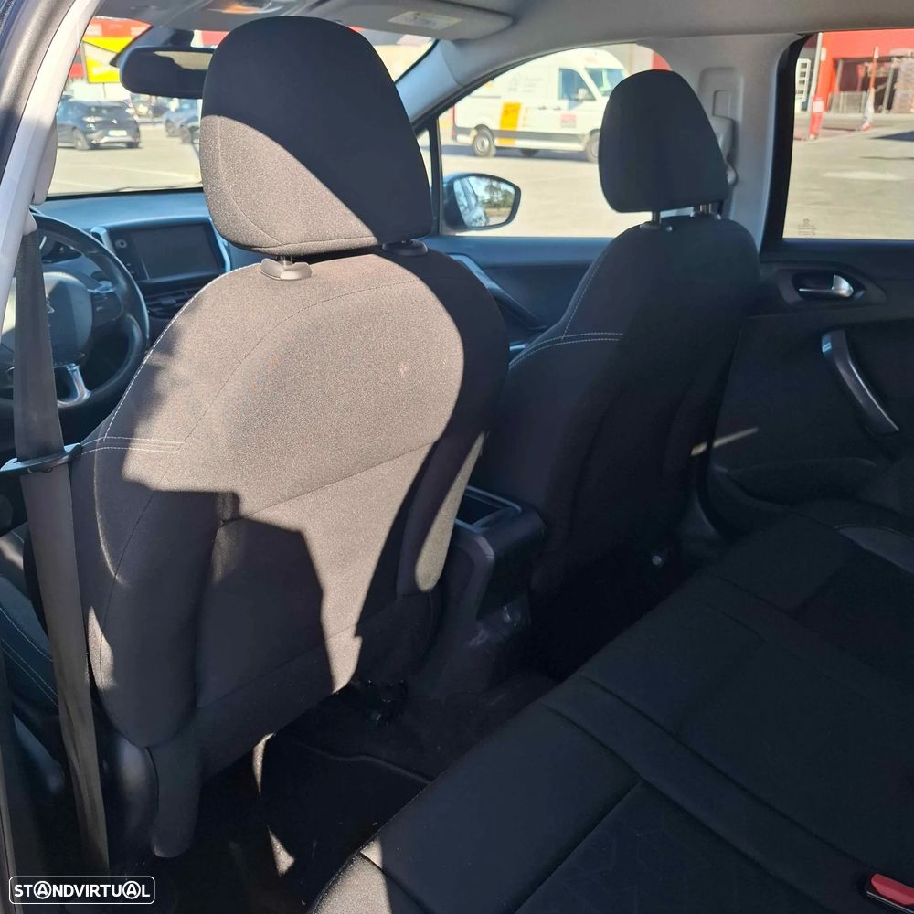 Peugeot 2008 - 38