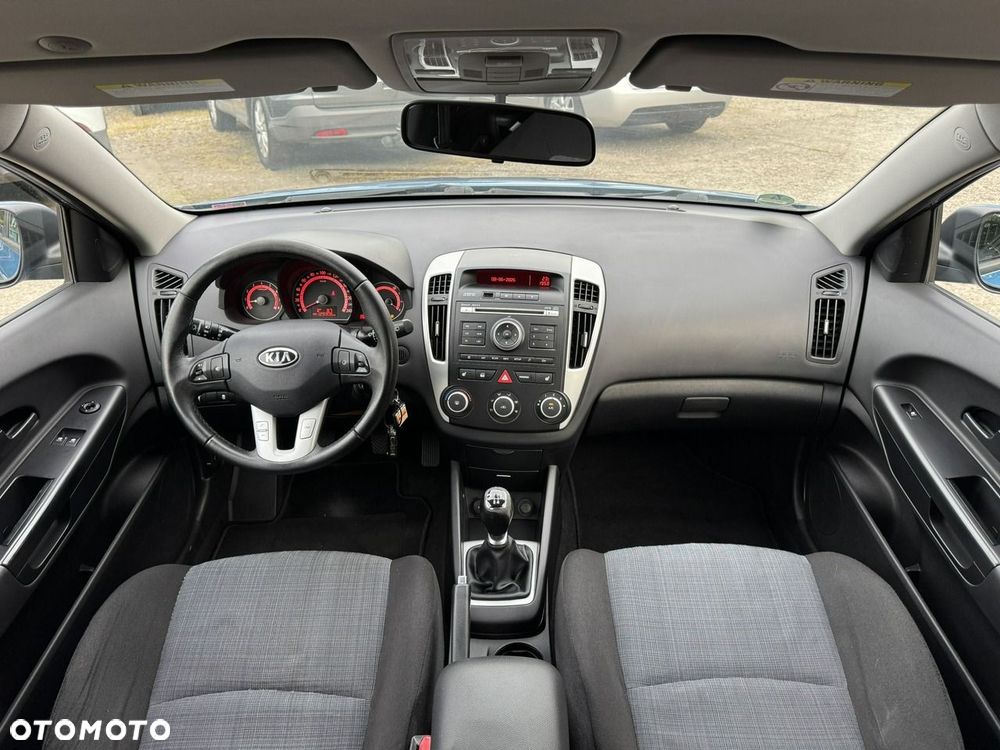 Kia Ceed 1.4 CVVT Vision - 26