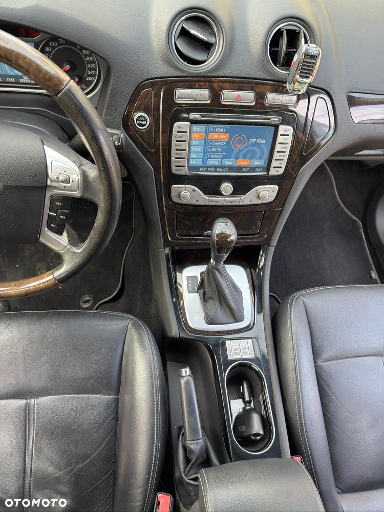 Ford Mondeo 2.3 Ghia - 17