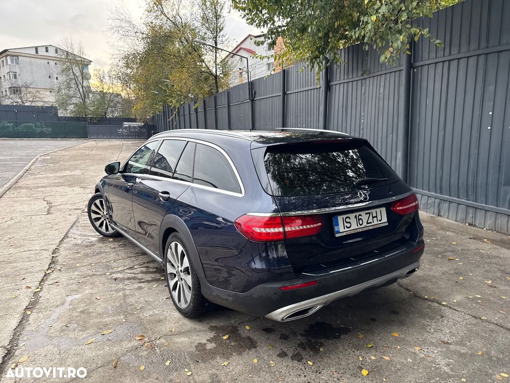 Mercedes-Benz E 220 d 4Matic All-Terrain 9G-TRONIC Exclusive - 3