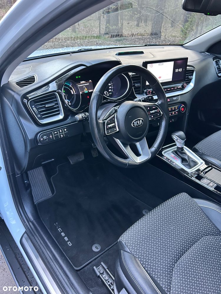 Kia XCeed - 24
