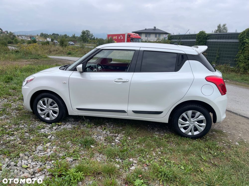 Suzuki Swift 1.2 Premium Plus - 8