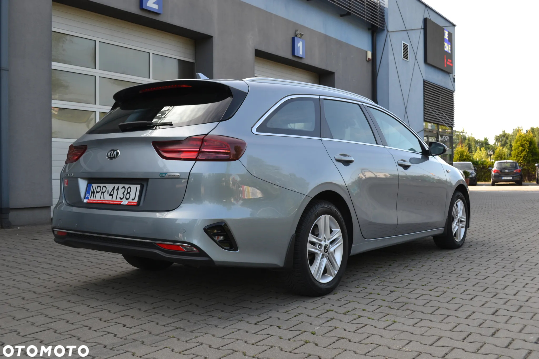 Kia Ceed 1.6 CRDi SCR M - 4