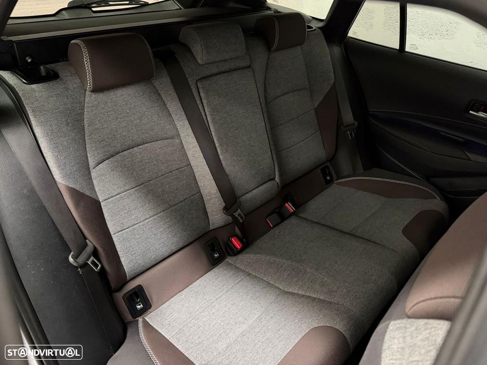 Toyota Corolla Touring Sports 1.8 Hybrid Trek - 35