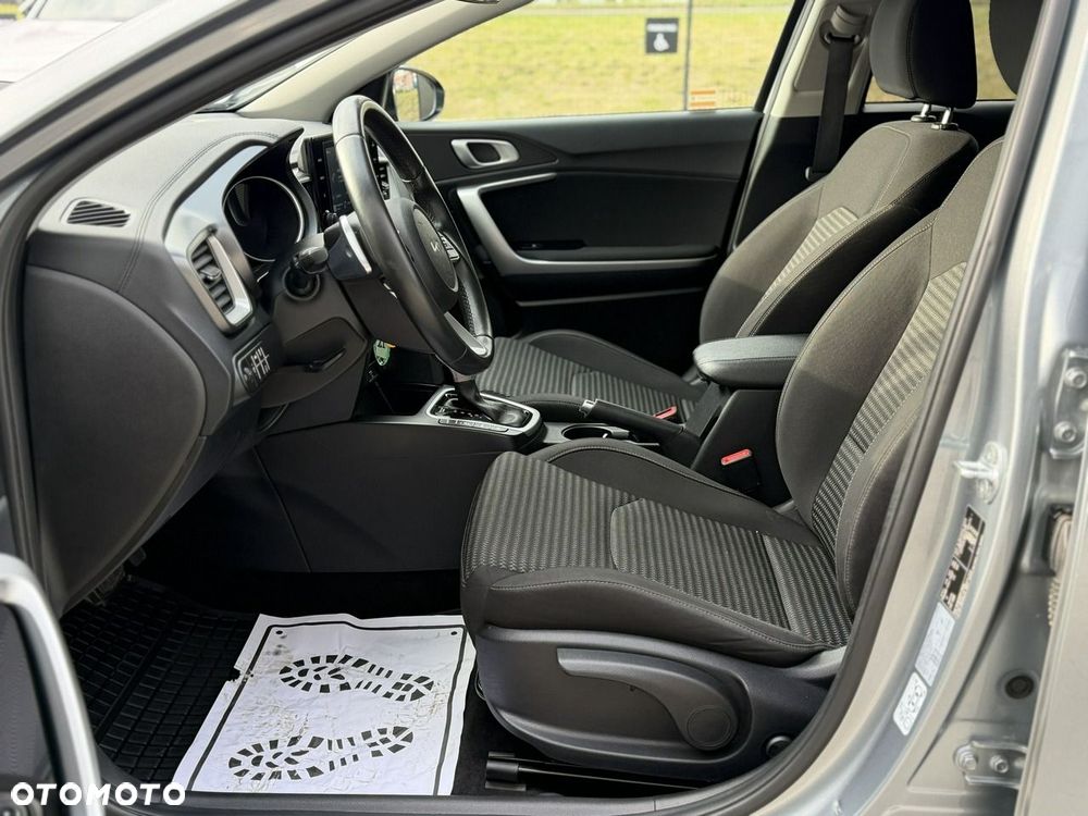 Kia Ceed 1.5 T-GDI M DCT - 12